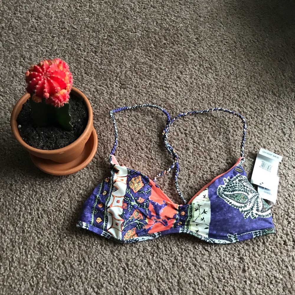 O’Neill size S bikini top NWT